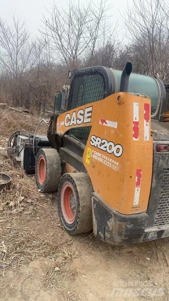 CASE SR 200 Міні-навантажувачі