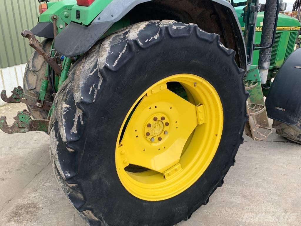 John Deere 6800 Трактори