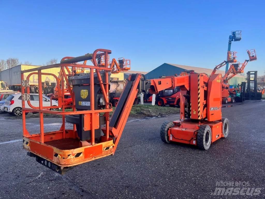 JLG E300AJP Колінчаті підйомники