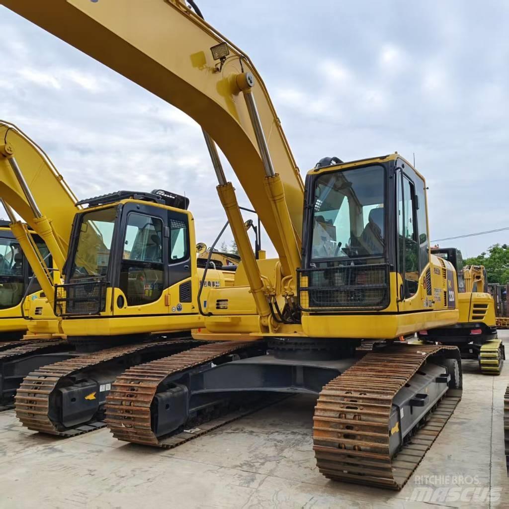 Komatsu PC 220-8 Гусеничні екскаватори