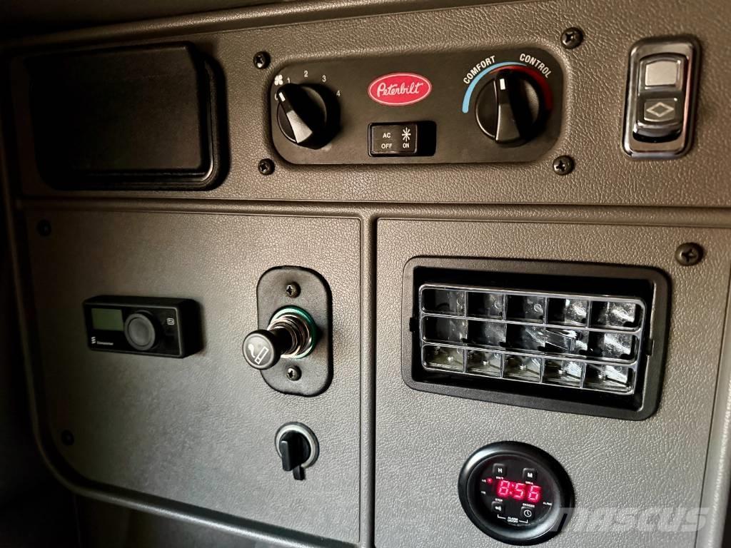 Peterbilt 389 Тягачі