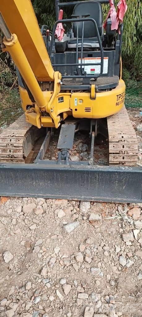 Komatsu PC35 Міні-екскаватори < 7т