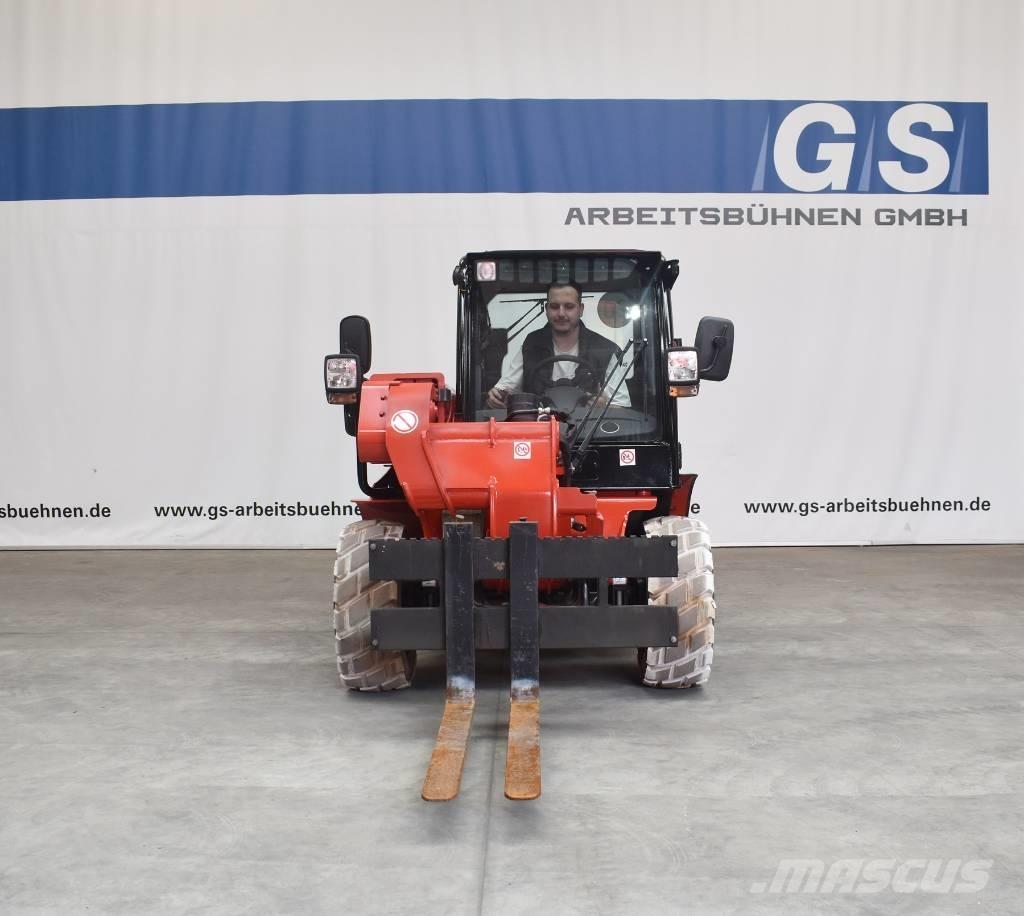 JCB 520-40 4WS Телескопічні навантажувачі