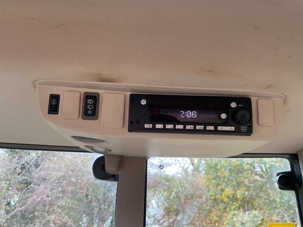 John Deere 6155 M Трактори