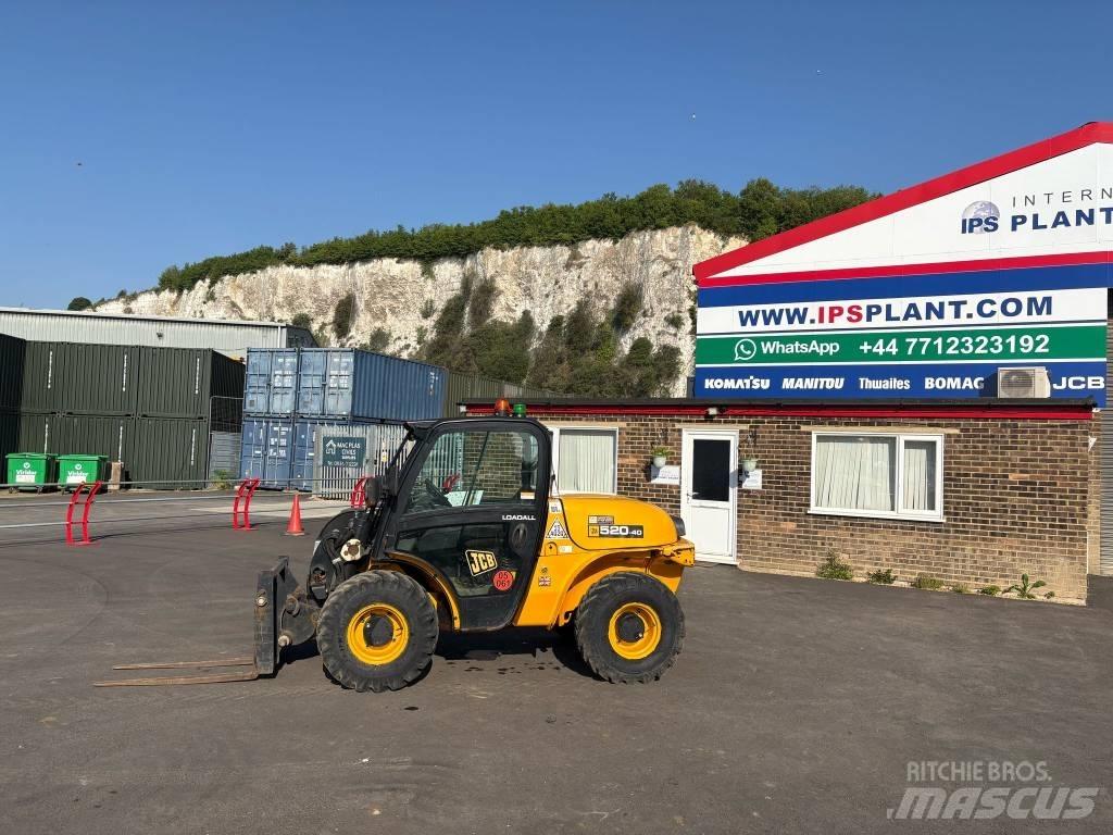 JCB 520-40 Телескопічні навантажувачі