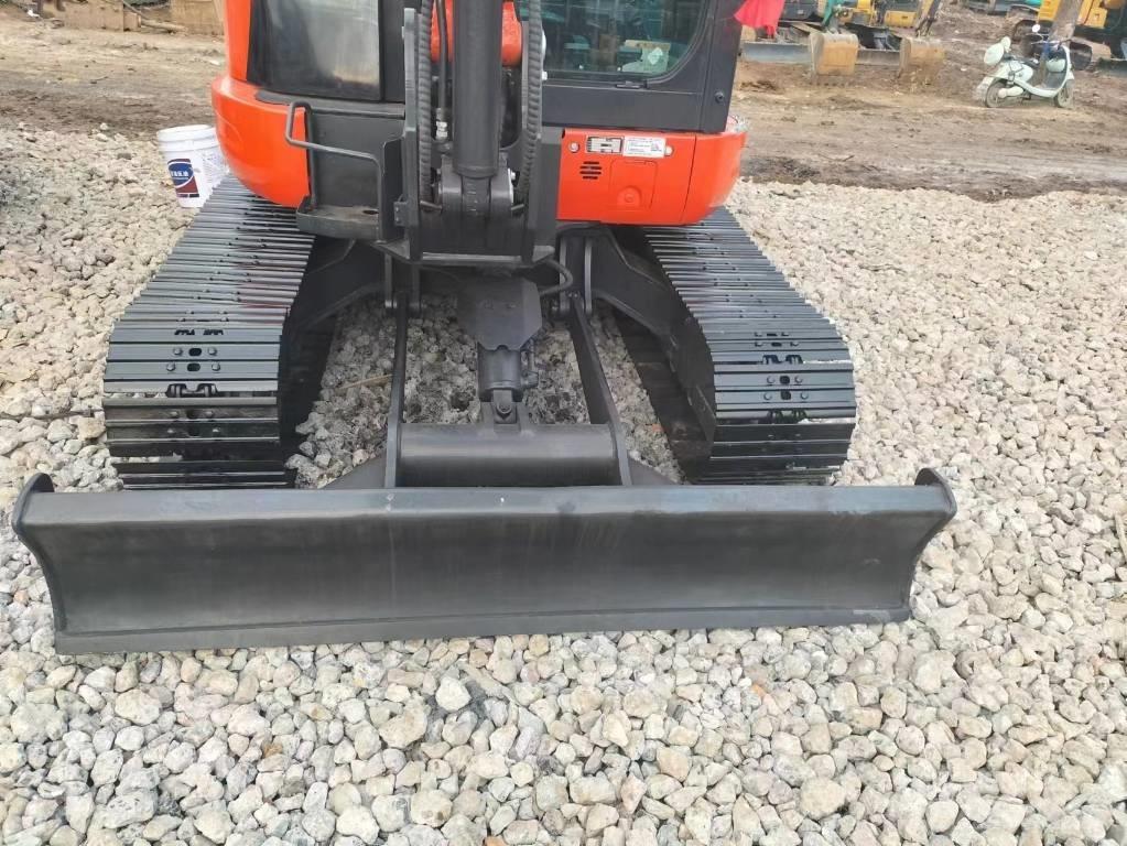 Kubota KX165-5 Гусеничні екскаватори