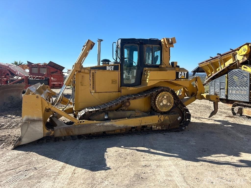 CAT D 6 T XL Гусеничні бульдозери