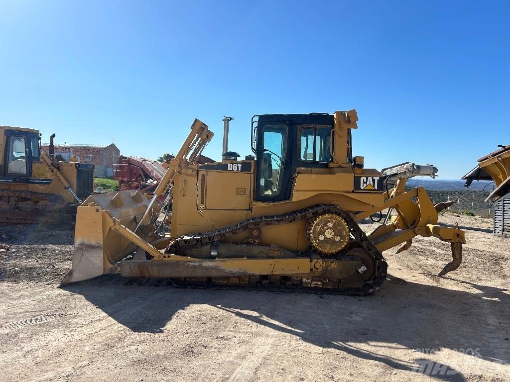 CAT D 6 T XL Гусеничні бульдозери