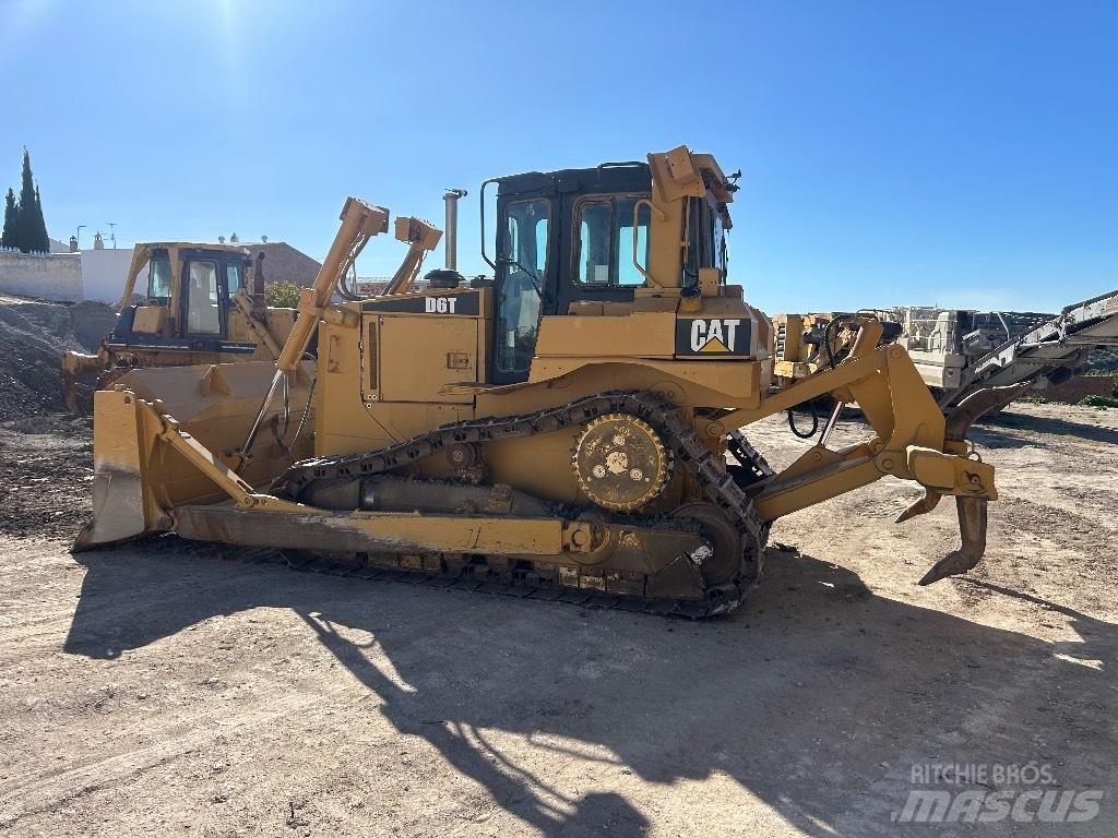 CAT D 6 T XL Гусеничні бульдозери