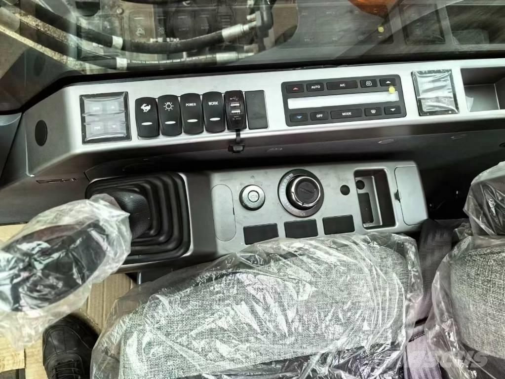 Doosan DX215 Гусеничні екскаватори