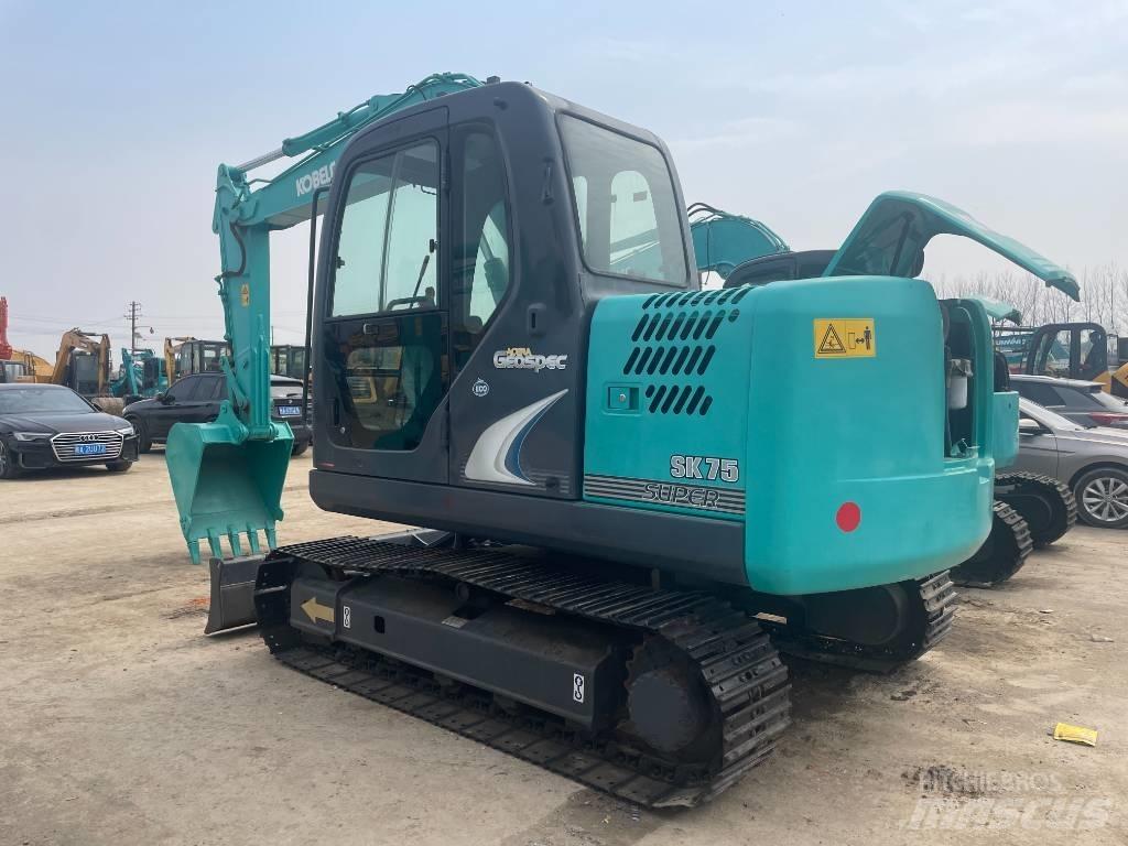 Kobelco SK 75 Міні-екскаватори < 7т