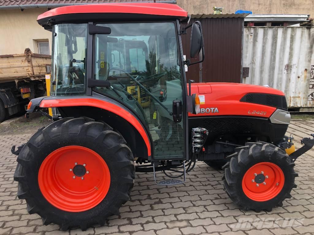 Kubota L2-421 Трактори