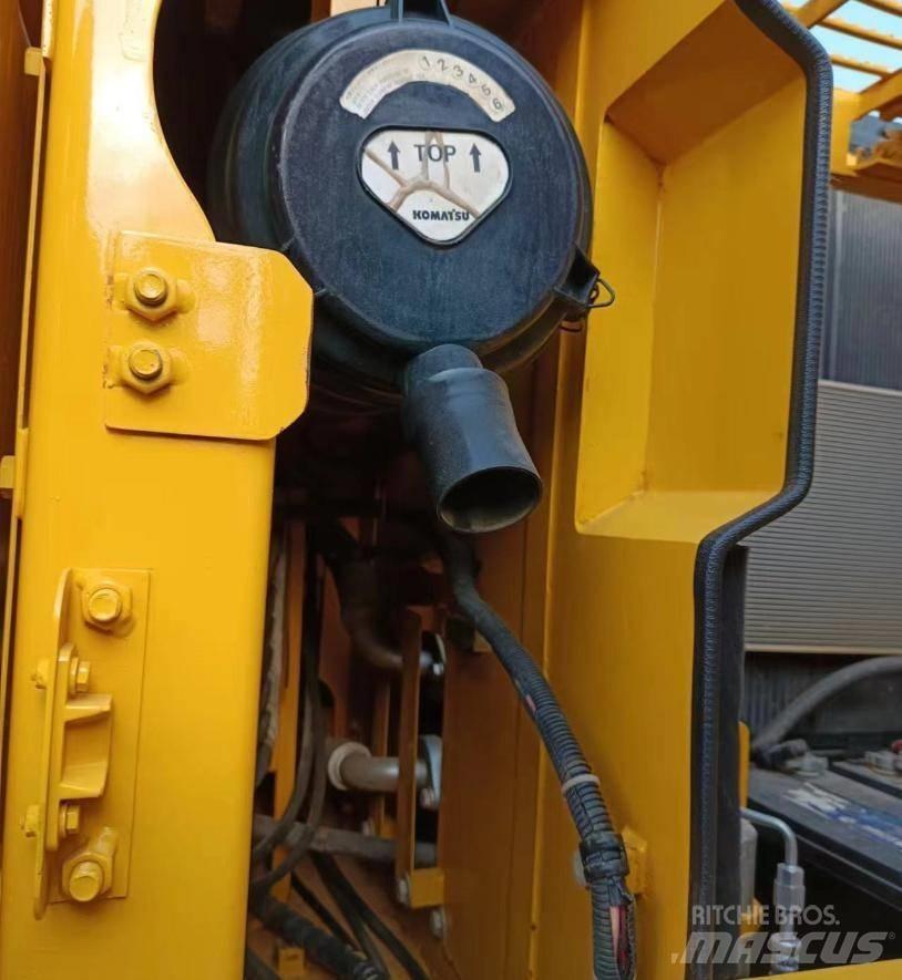Komatsu PC 160 LC Гусеничні екскаватори
