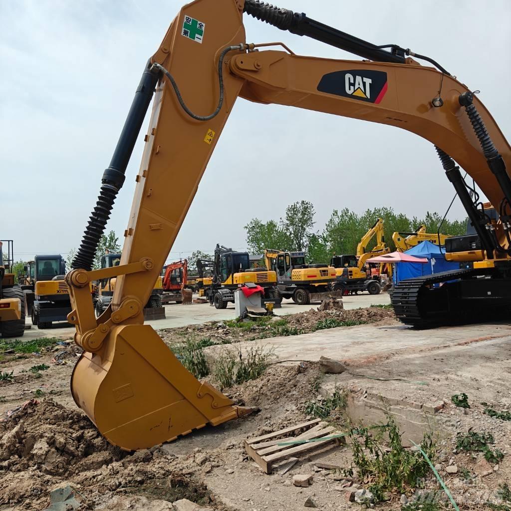 CAT 330D2 Гусеничні екскаватори
