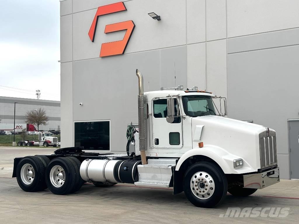 Kenworth T 800 Тягачі