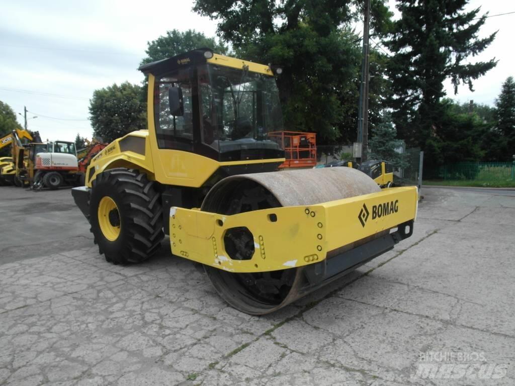 Bomag BW 213 DH-5 Грунтові котки