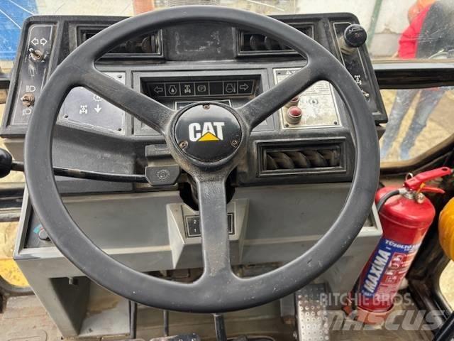 CAT 428 B Екскаватори-навантажувачі