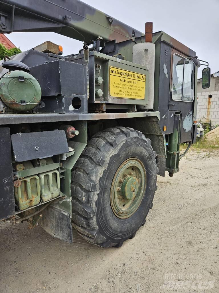 Liebherr UM 109 FKL Міні-крани