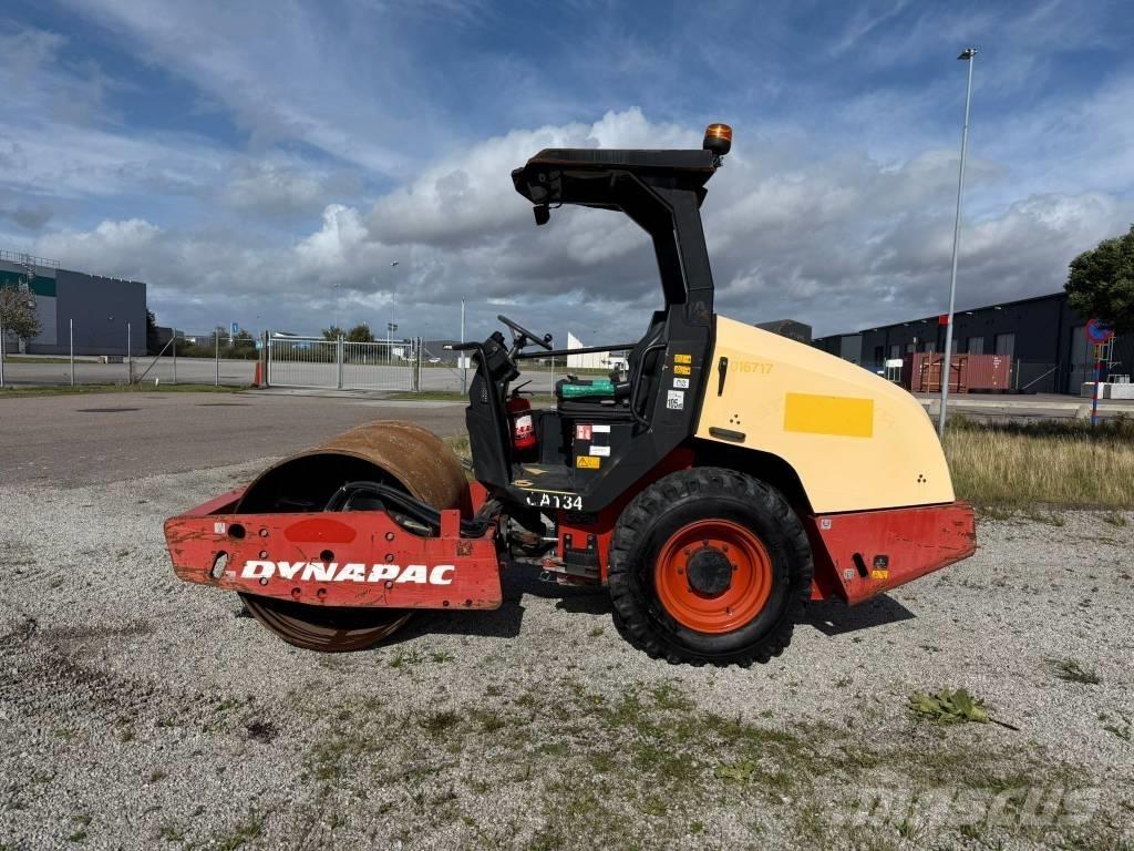 Dynapac CA 134 D Грунтові котки