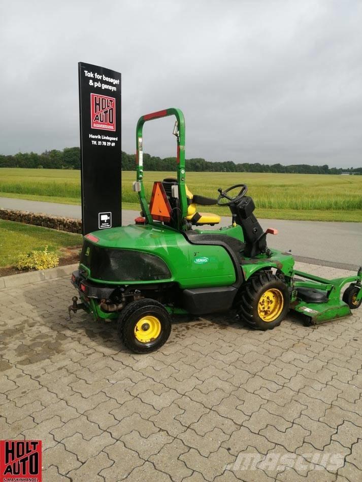 John Deere F 1400 Самохідні газонокосарки