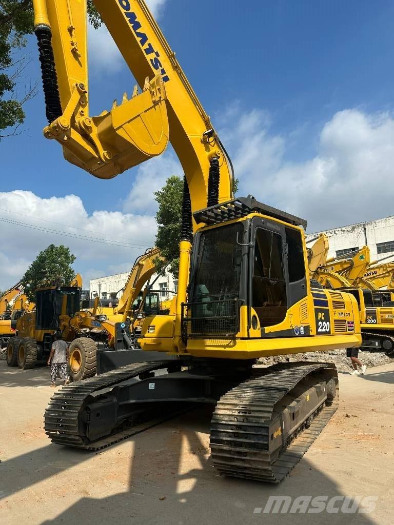 Komatsu PC220-8 Середні екскаватори 7т. - 12т.