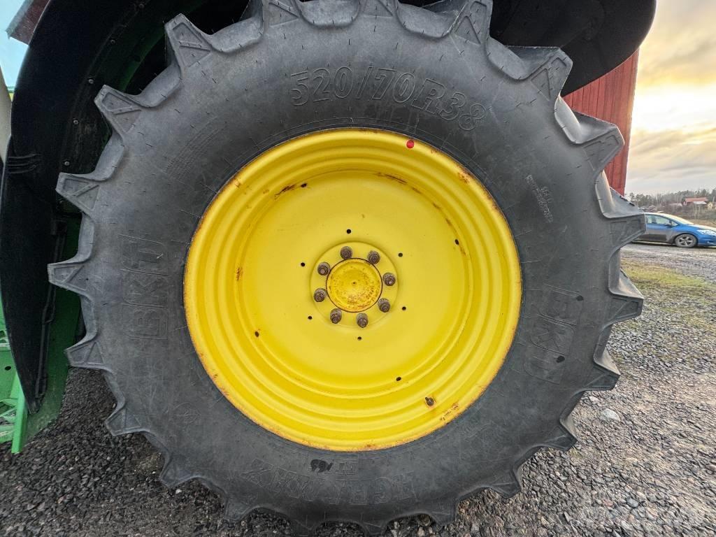 John Deere 6130 R Трактори
