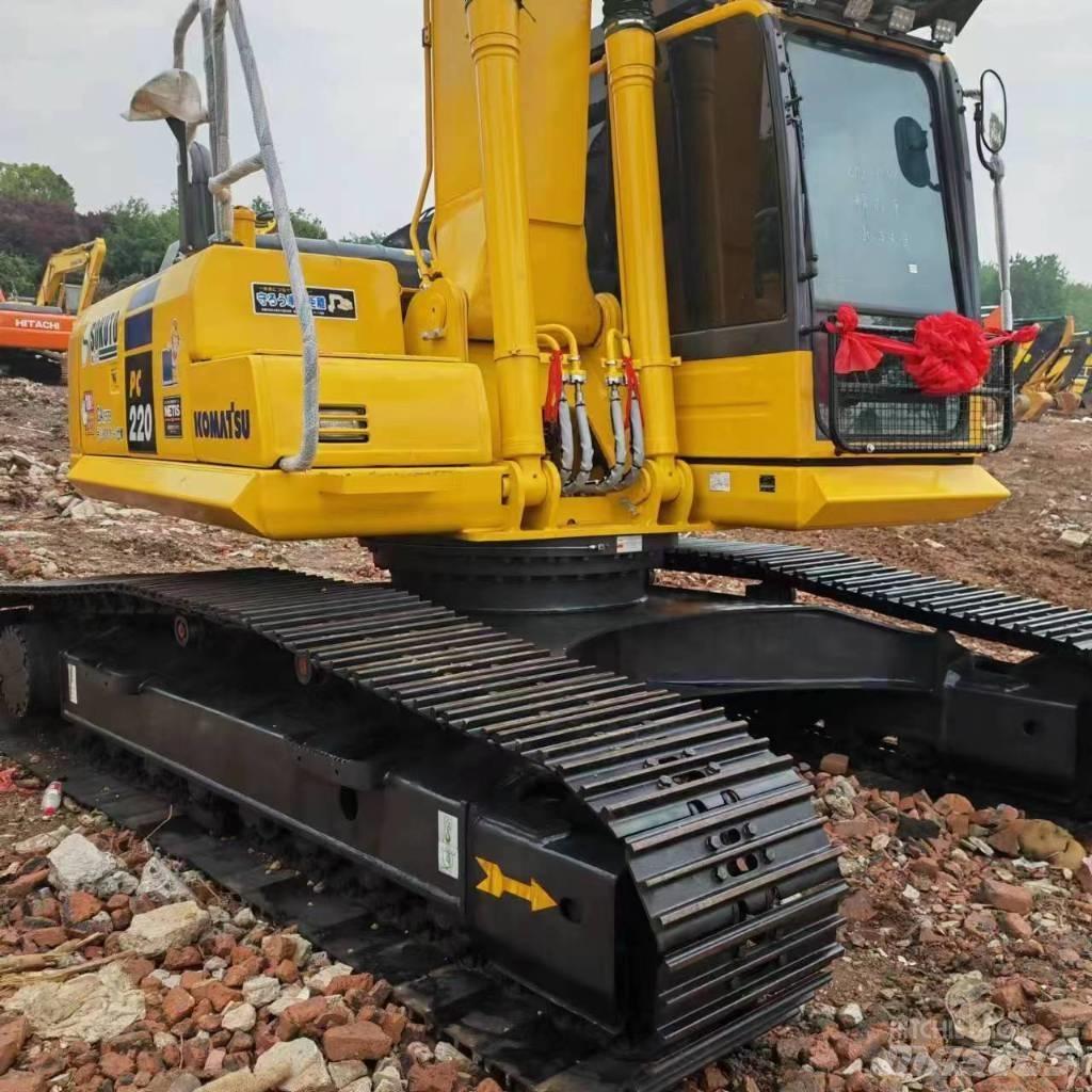 Komatsu pc220-8 Гусеничні екскаватори