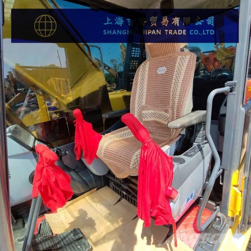 Komatsu PC 220 Гусеничні екскаватори