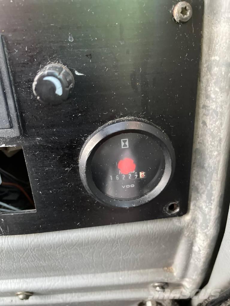 Volvo L 70 E Фронтальні навантажувачі