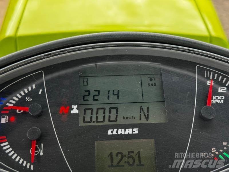 CLAAS AXION 870 Трактори