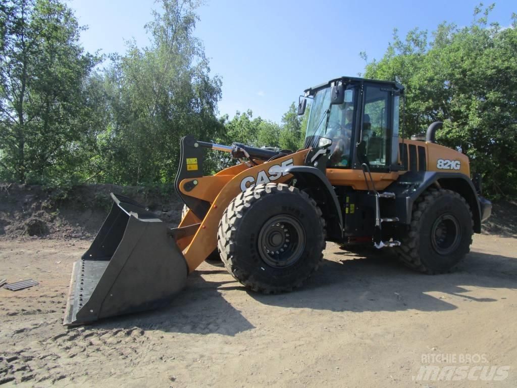 CASE 821 G Фронтальні навантажувачі