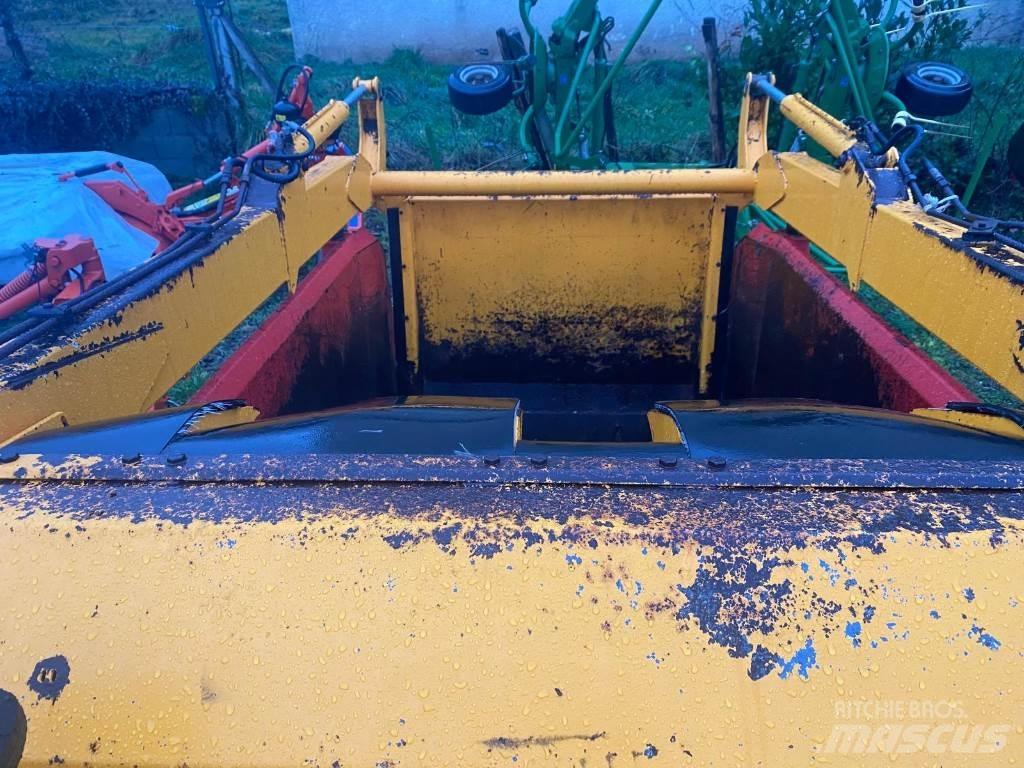 Gyrax 5500L Обладнання для розвантаження силосу