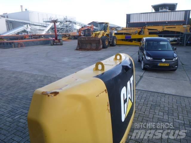 CAT 336 F L Шасі