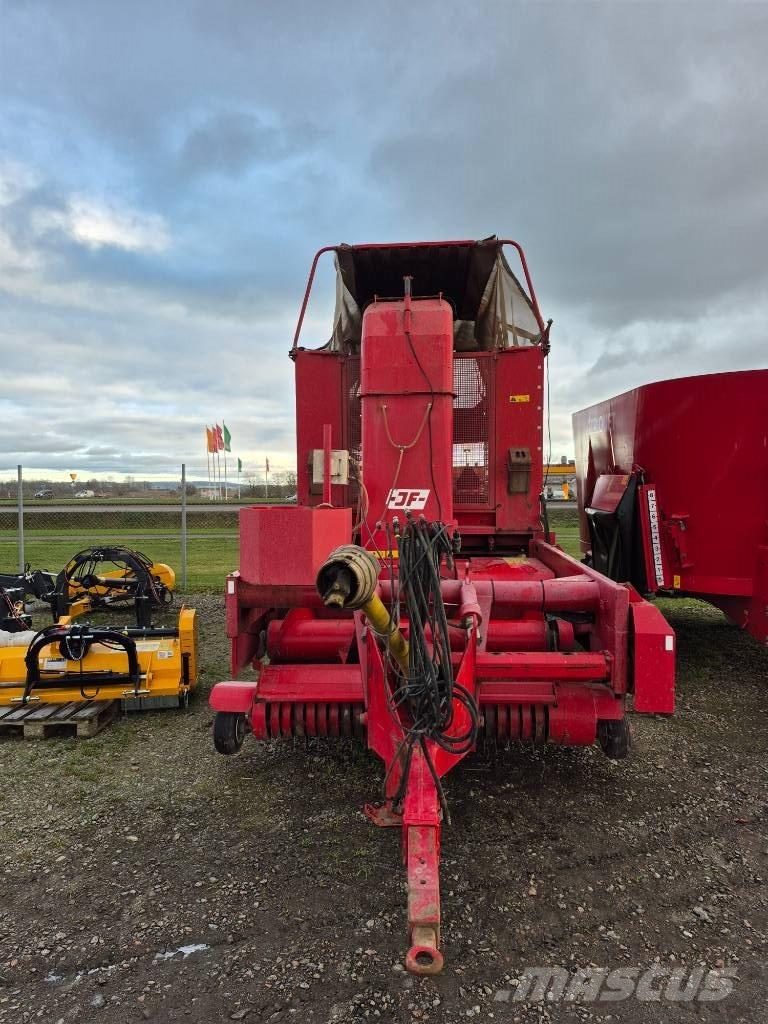 JF 3500 Причепи із самозавантаженням