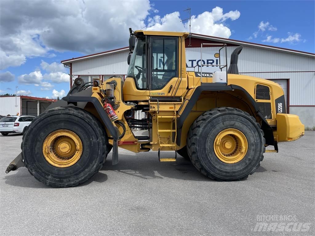 Volvo L220G Фронтальні навантажувачі
