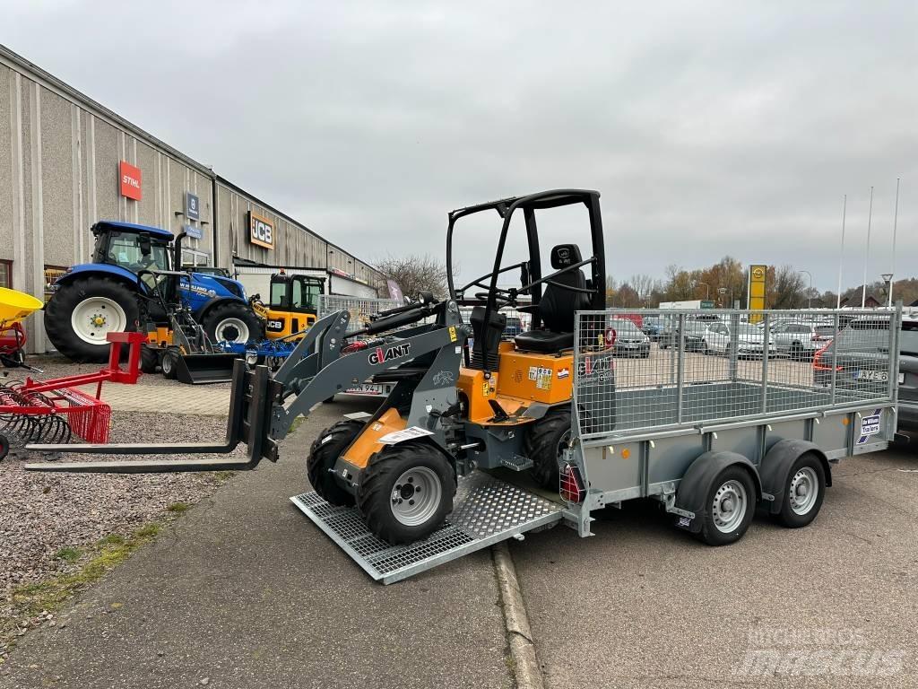 GiANT G1100 Багатофункціональне обладнання для вантажних і землекопальних робіт