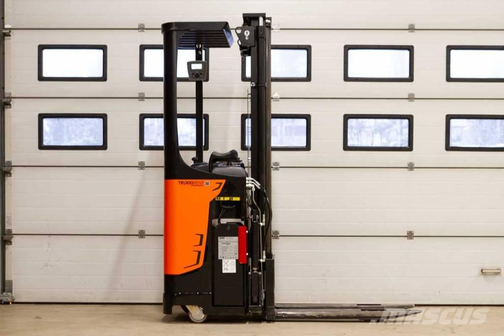 Rocla SST 12 AC Самохідні електроштабелери