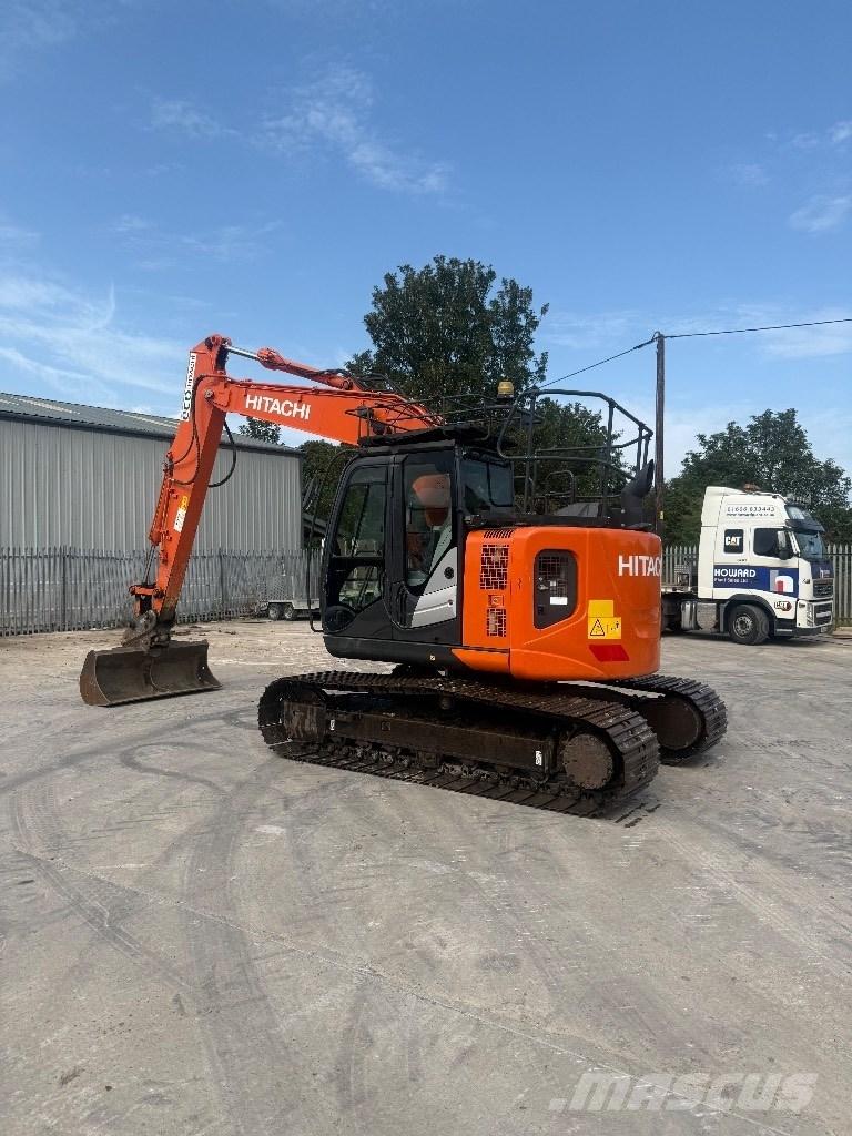 Hitachi ZX 135 US-6 Гусеничні екскаватори
