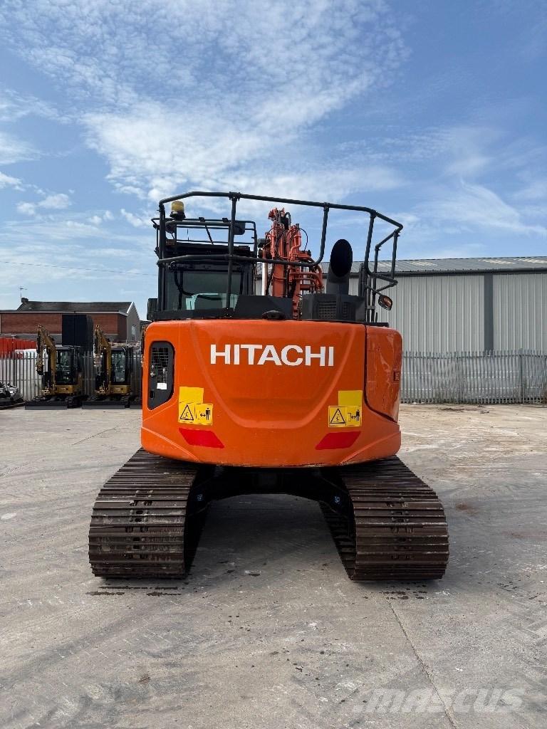 Hitachi ZX 135 US-6 Гусеничні екскаватори