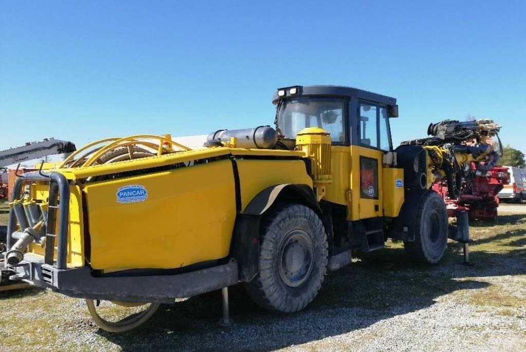 Atlas Copco L2C Обладнання для горизонтального буріння