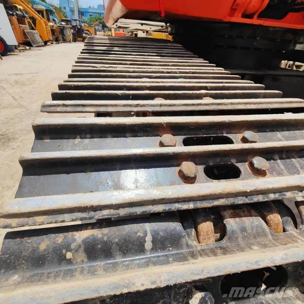 Hitachi ZAXIS 200-3G Гусеничні екскаватори