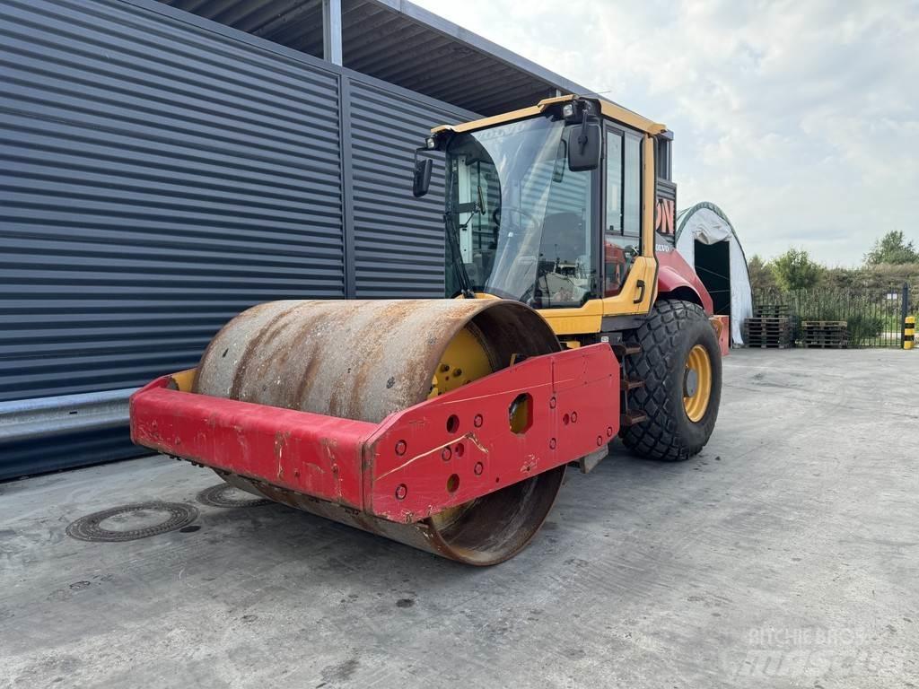 Volvo SD135B Грунтові котки