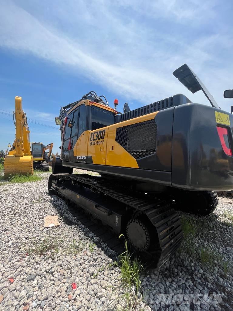Volvo EC 300 Гусеничні екскаватори