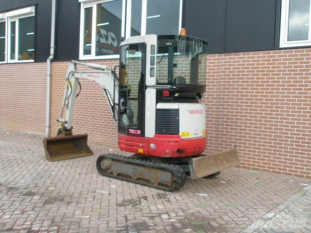 Takeuchi TB23R Міні-екскаватори < 7т