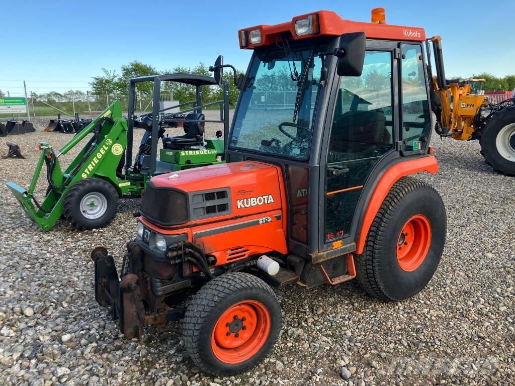 Kubota ST 30 Трактори