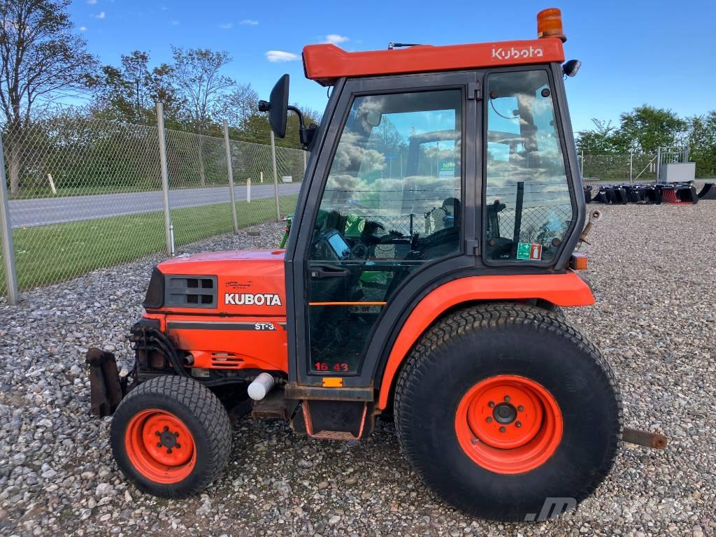 Kubota ST 30 Трактори