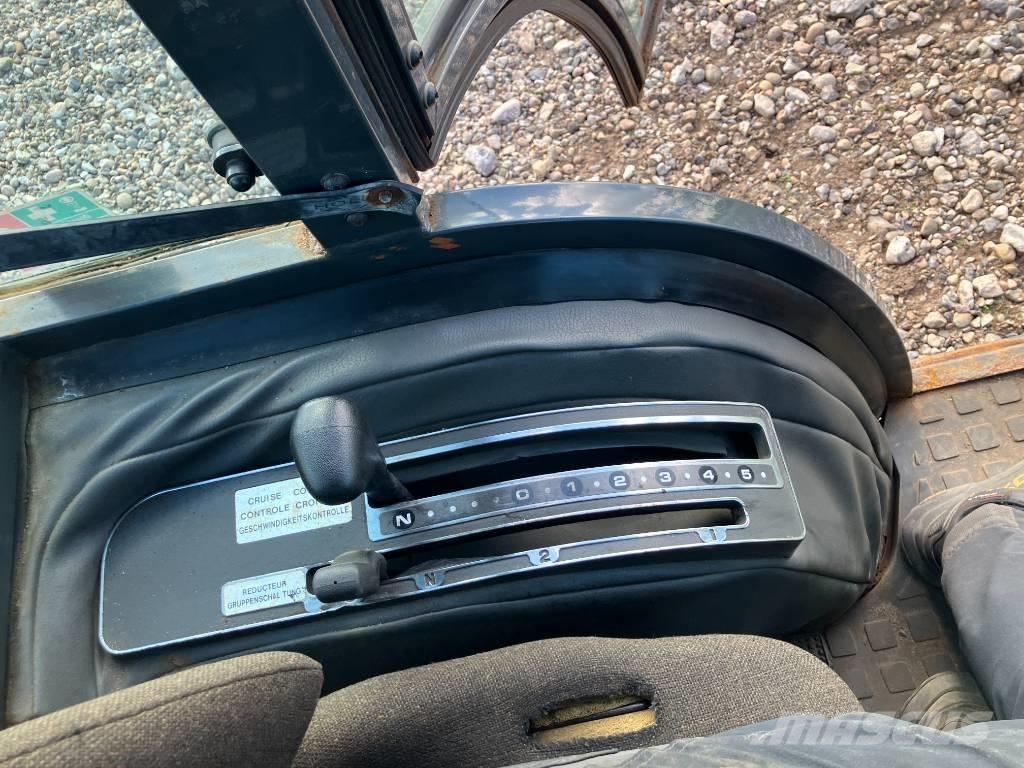 Kubota ST 30 Трактори