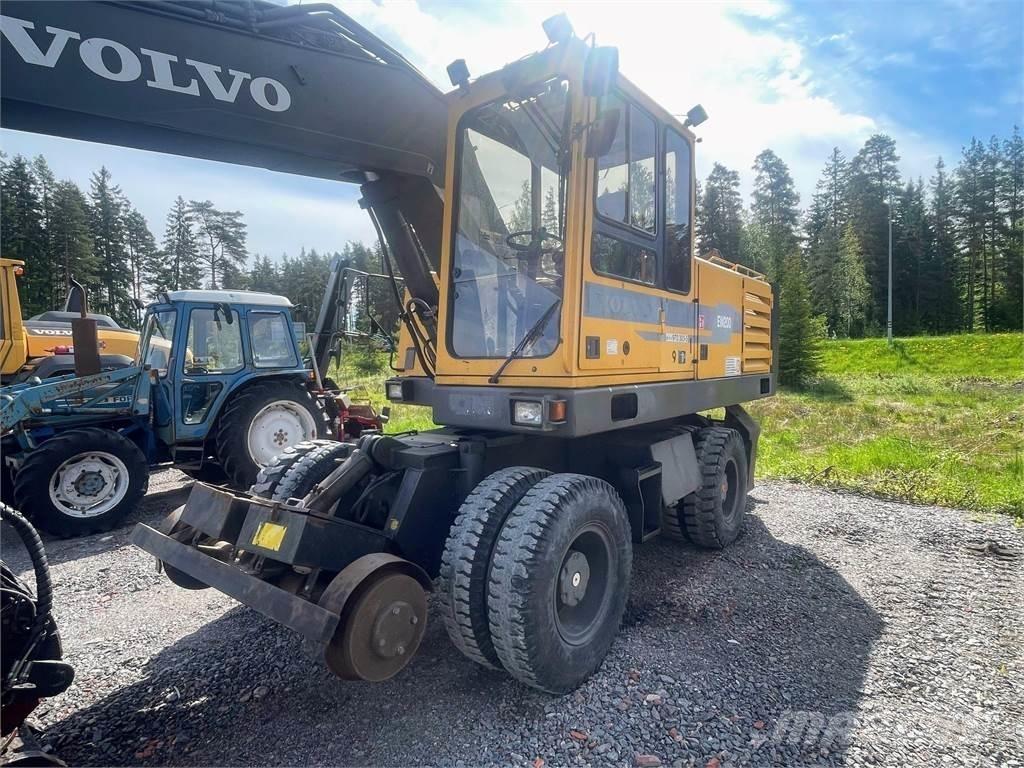 Volvo EW 200 4x4 Колісні екскаватори