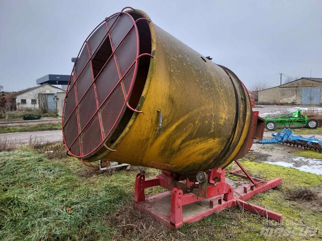 TEAGLE TOMAHAWK 505M Роздрібнювачі, різаки і розпаковувачі тюків