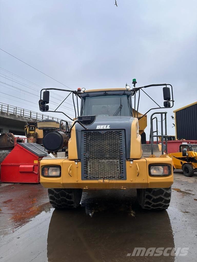 Bell B 40 D Зчленовані самоскиди